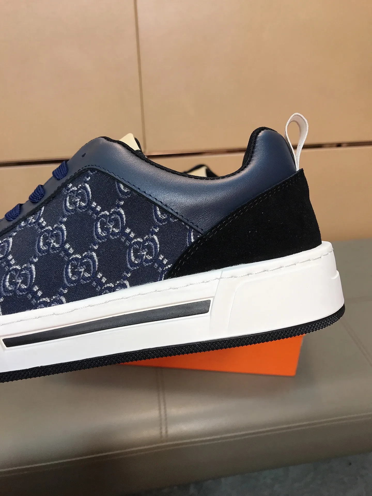 Ex-factory price 400 ⌚️⌚️[GUCCI] Gucci men’s casual shoes are absolutely popular 🔥The ultimate matching item for trendy men! Irresistible charm of super texture, the main recommendation, the upper is made of high-quality cowhide + printed fabric, sheep lining feet, wear-resistant rubber sole, noble and elegant! Extremely comfortable🎁🎁You can be as handsome as you want💪 Size 38-44!